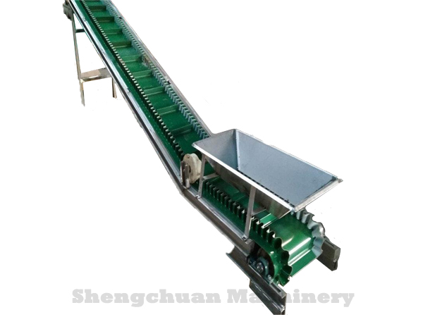 皮帶輸送機?。狠斔臀磥淼牧α? />
</p>
<p>
當(dāng)然,皮帶輸送機的應(yīng)用也是非常廣泛的。它可以在礦山、碼頭、工廠、倉庫等各種場所大顯身手。無論是煤炭、礦石、糧食,還是包裹、箱子,都能通過皮帶輸送機快速而準確地到達目的地。
</p>
不僅如此,隨著科技的不斷發(fā)展,皮帶輸送機也在不斷進化。智能控制系統(tǒng)的加入,讓皮帶輸送機變得更加智能和自動化,大大提高了生產(chǎn)效率和安全性。<br />
總之,皮帶輸送機是工業(yè)領(lǐng)域中的無名英雄,它默默地工作,為我們的生產(chǎn)和生活提供了堅實的保障。讓我們一起感謝皮帶輸送機,感謝它為我們帶來的便利和效率!<br />
<p>
如果你對皮帶輸送機還有更多的好奇和疑問,歡迎留言哦!我們一起來探討這個神奇的輸送設(shè)備吧!
</p>
<p>
<img onload=